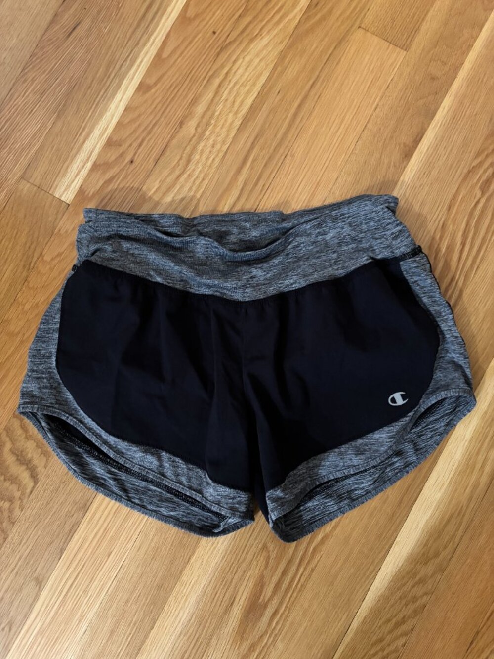 Champion Black & Gray Heather Running Shorts with Back Pocket - Size XS